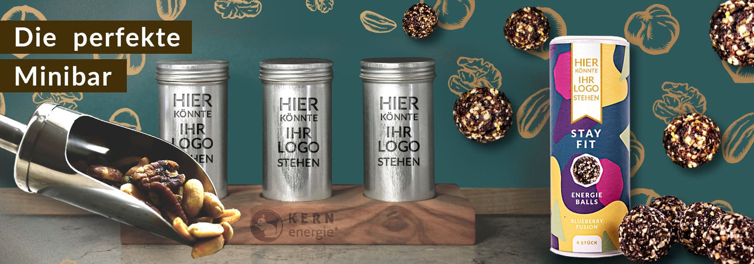 Minibar Hotel: Aludosen mit frisch gerösteten Nüssen – stilvolle Minibar Snacks für Gäste, ideal als Bar Snack und Hotel Minibar Artikel.