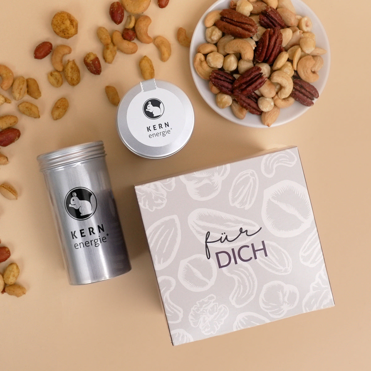Für dich set, 4 Nussmischungen in schönem Geschenkkarton in Lila
