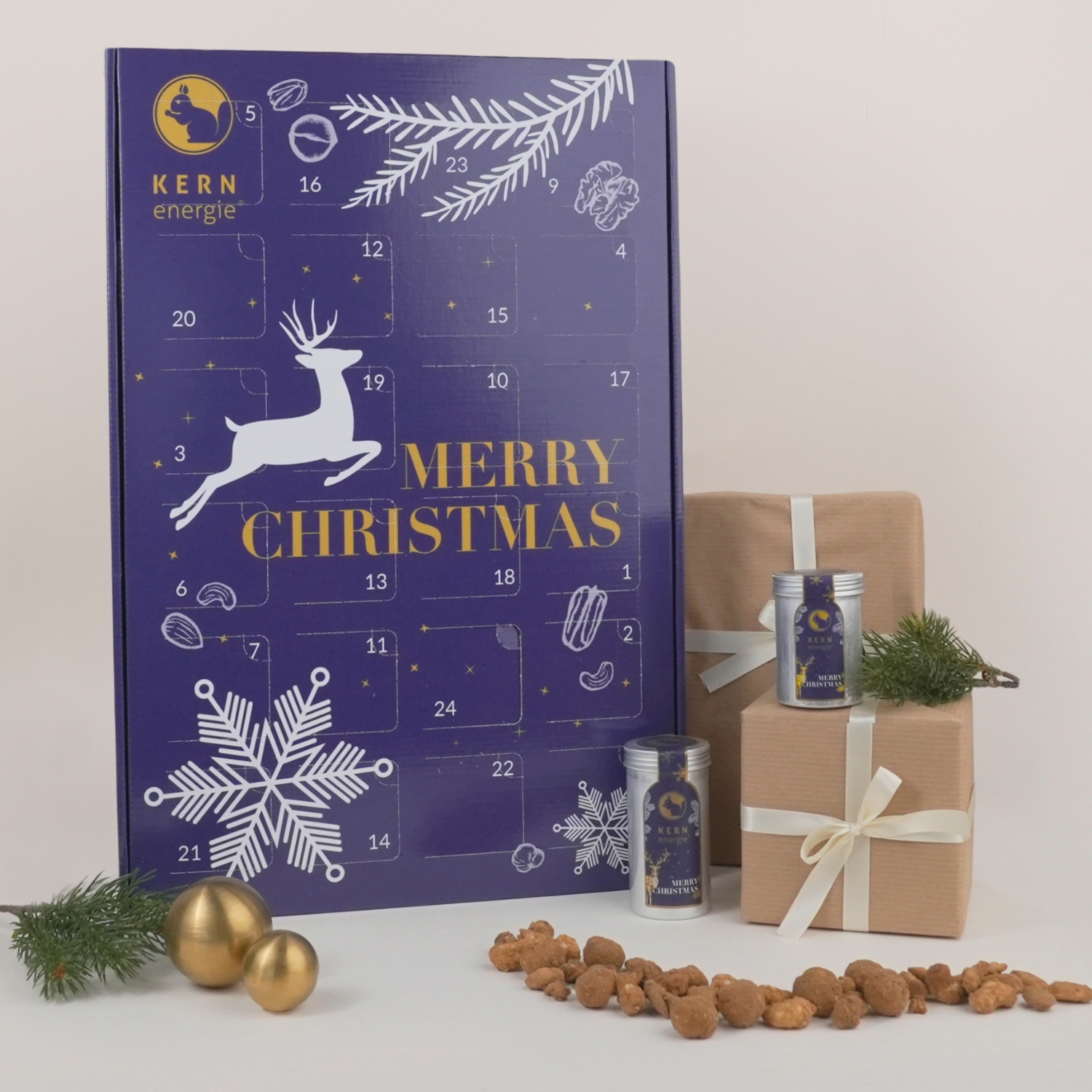 Mitarbeitergeschenk Adventskalender mit Nüssen - Weihnachtsdesign 2025