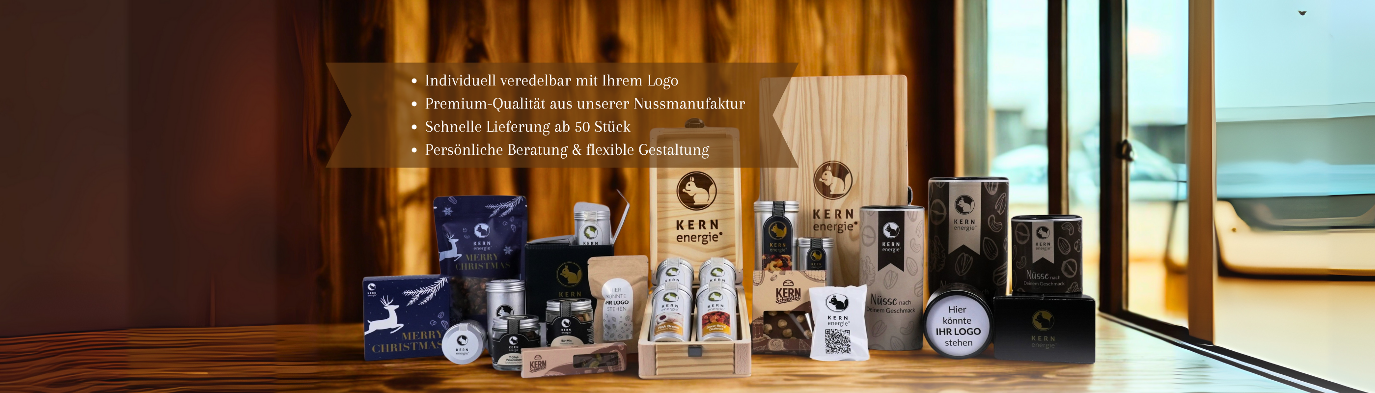 Geschenkboxen, Holzboxen, Gläser mit Nusscreme und Mischungen, Schokoriegel und Schokotafeln, Aludosen und Pappdosen, alles individualisierbar.