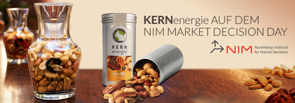 Premium Snacks im Glasdekanter und in der Aludose