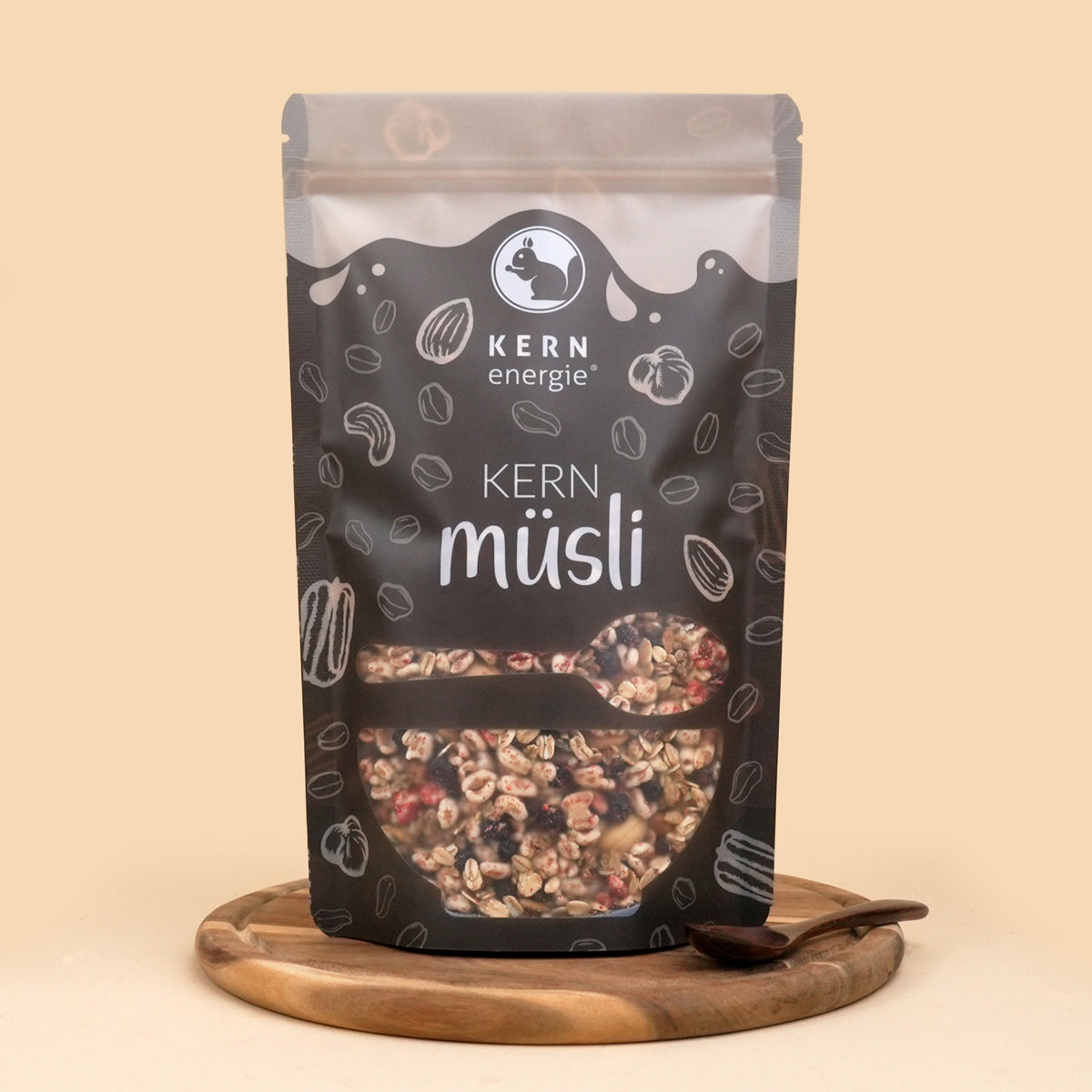 Beeriges KERNmüsli mit frisch gerösteten Nüssen, Heidelbeeren und Dinkelpops