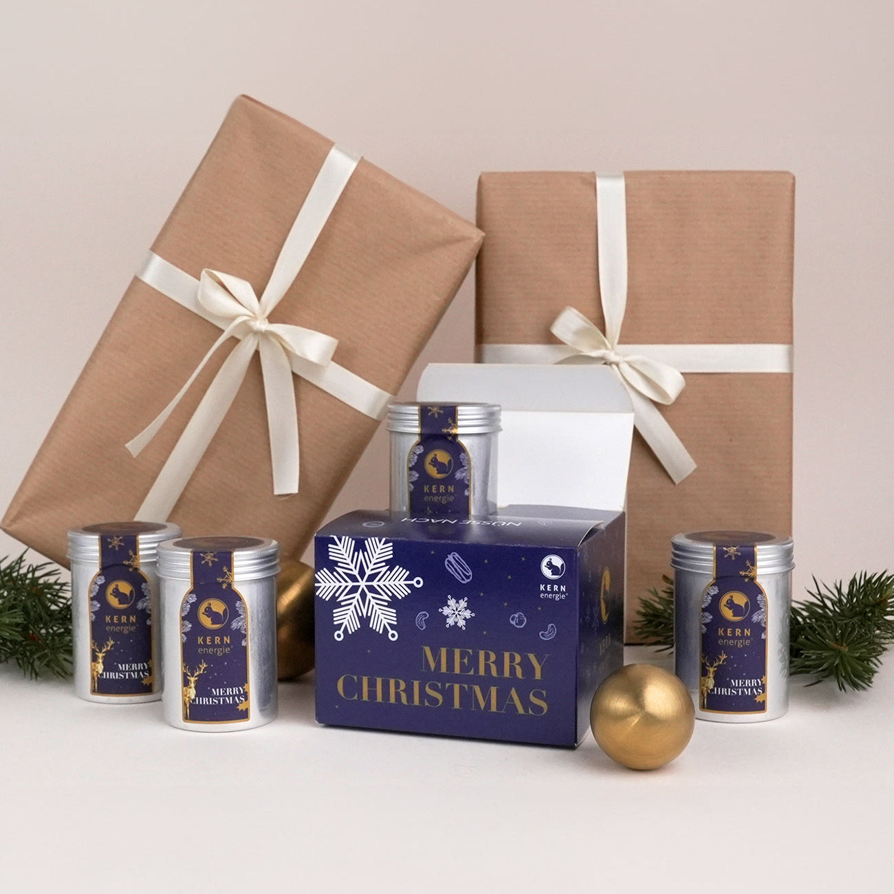 Geschenkset mit Karton und Aludosen in blauem weihnachtlichen Design