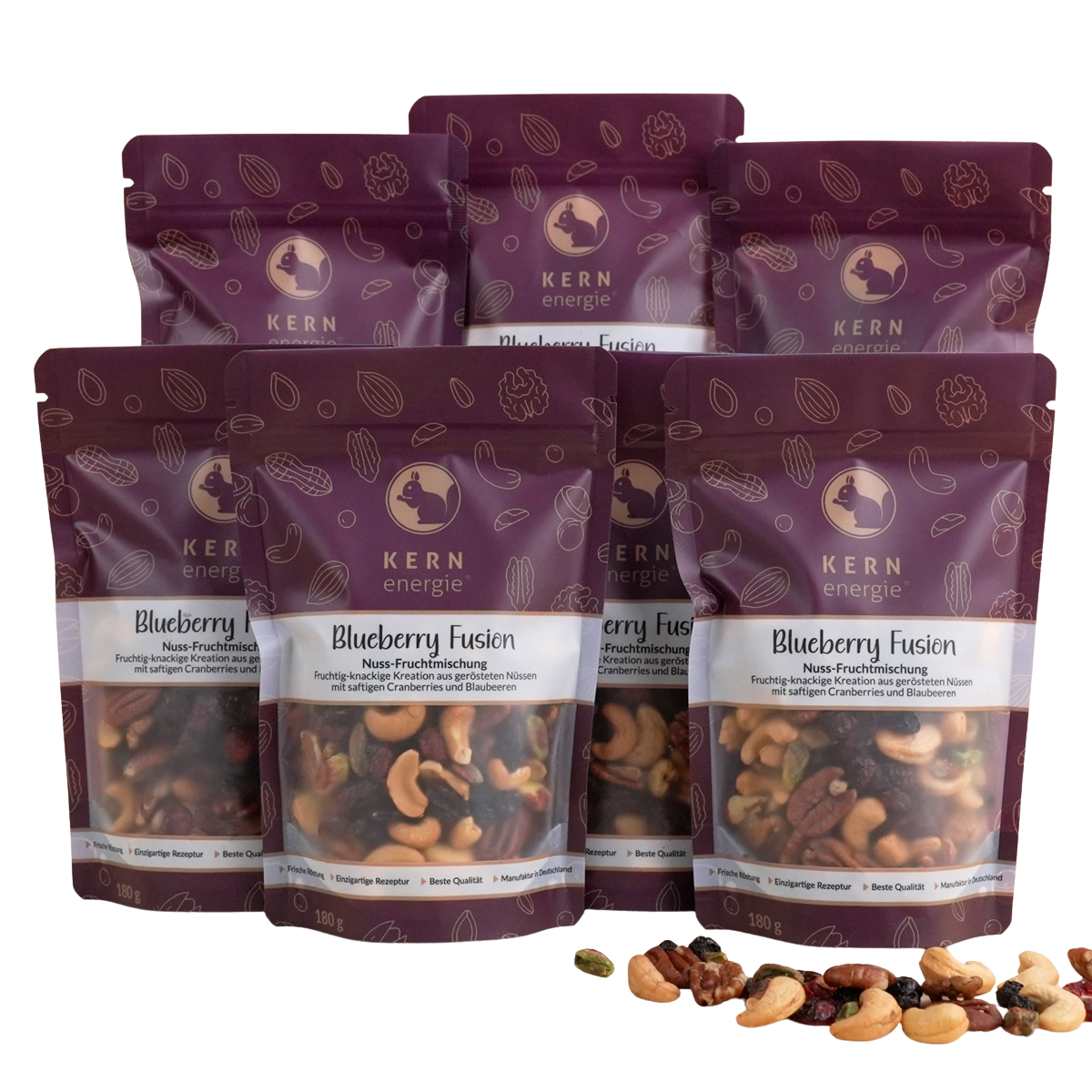 Lila KERNenergie Standbodenbeutel gefüllt mit Nussmischung Blueberry Fusion