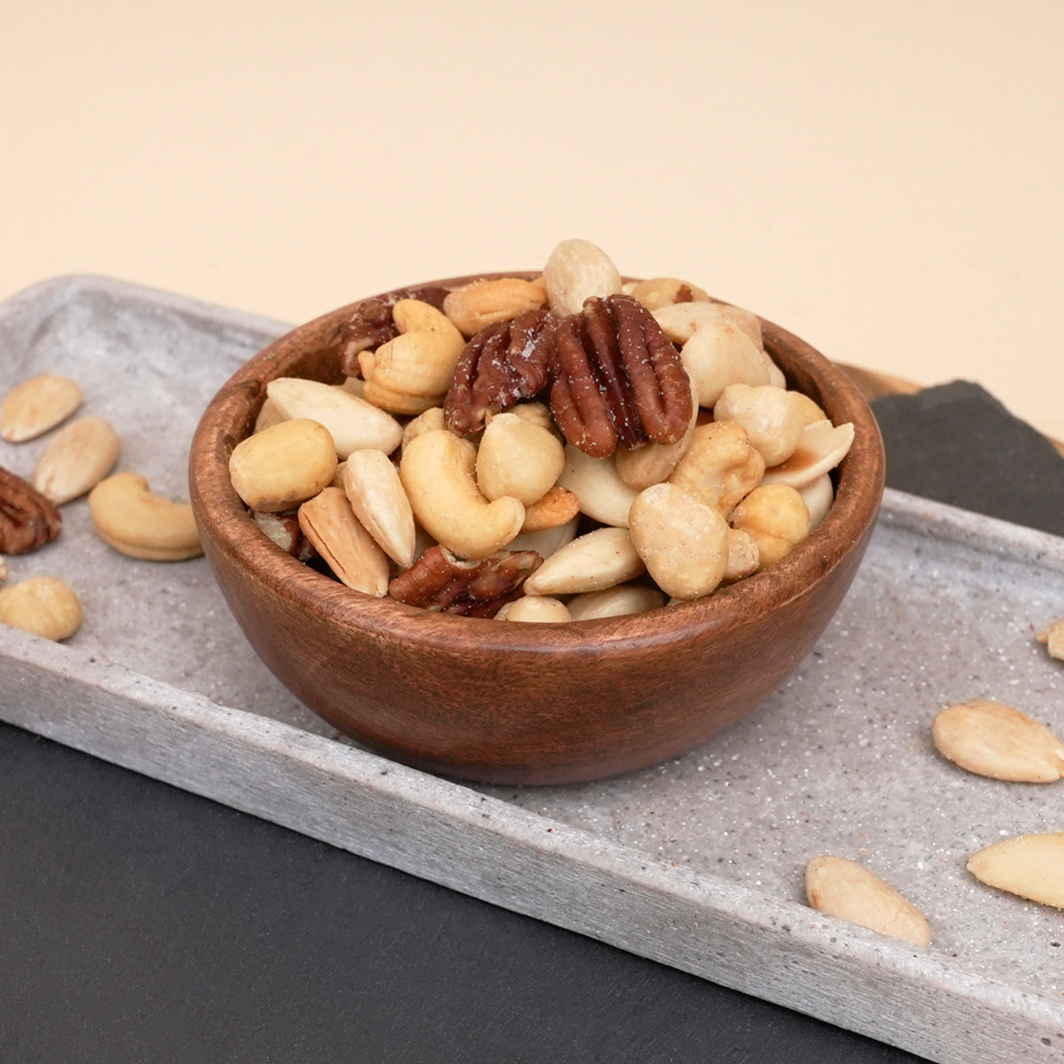 Australian Gold mit Salz - ges. Mischung aus gerösteten Haselnüssen, Mandeln, Cashews, Pekannüssen, Macadamia