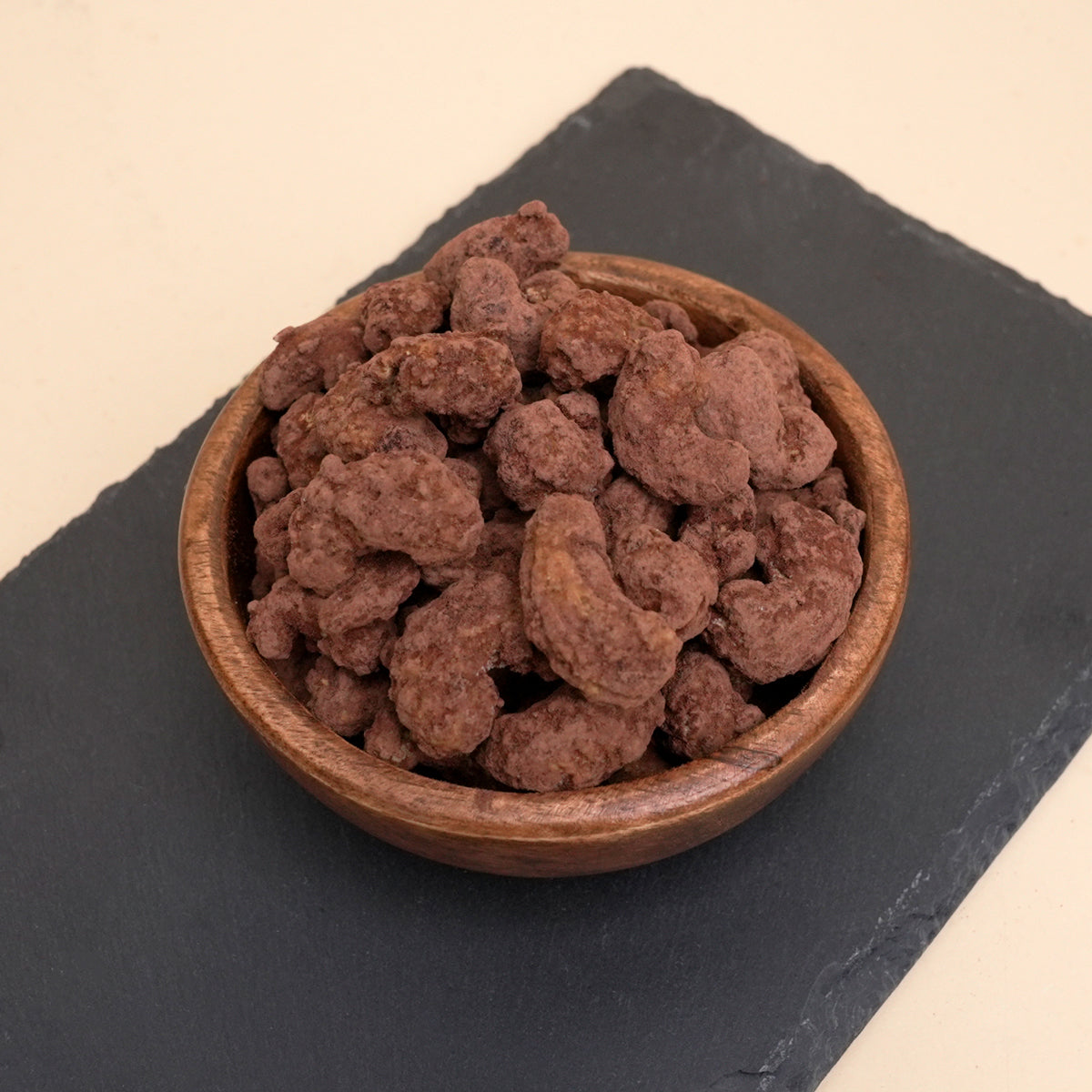 Pure Chocolate Cashews – gebrannte Cashews mit Kakao umhüllt