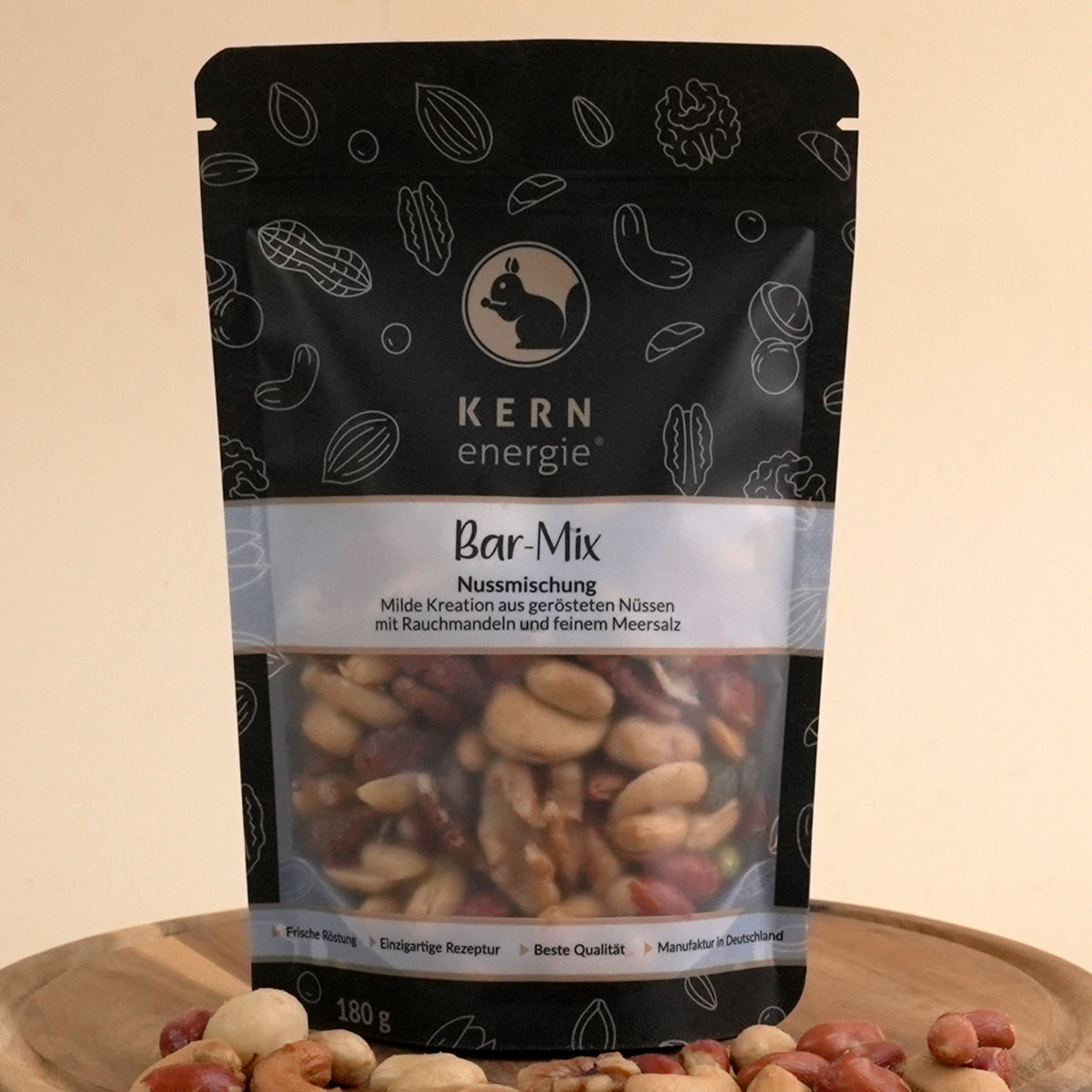 Verpackung Artikel "Bar Mix" auf Holztablett